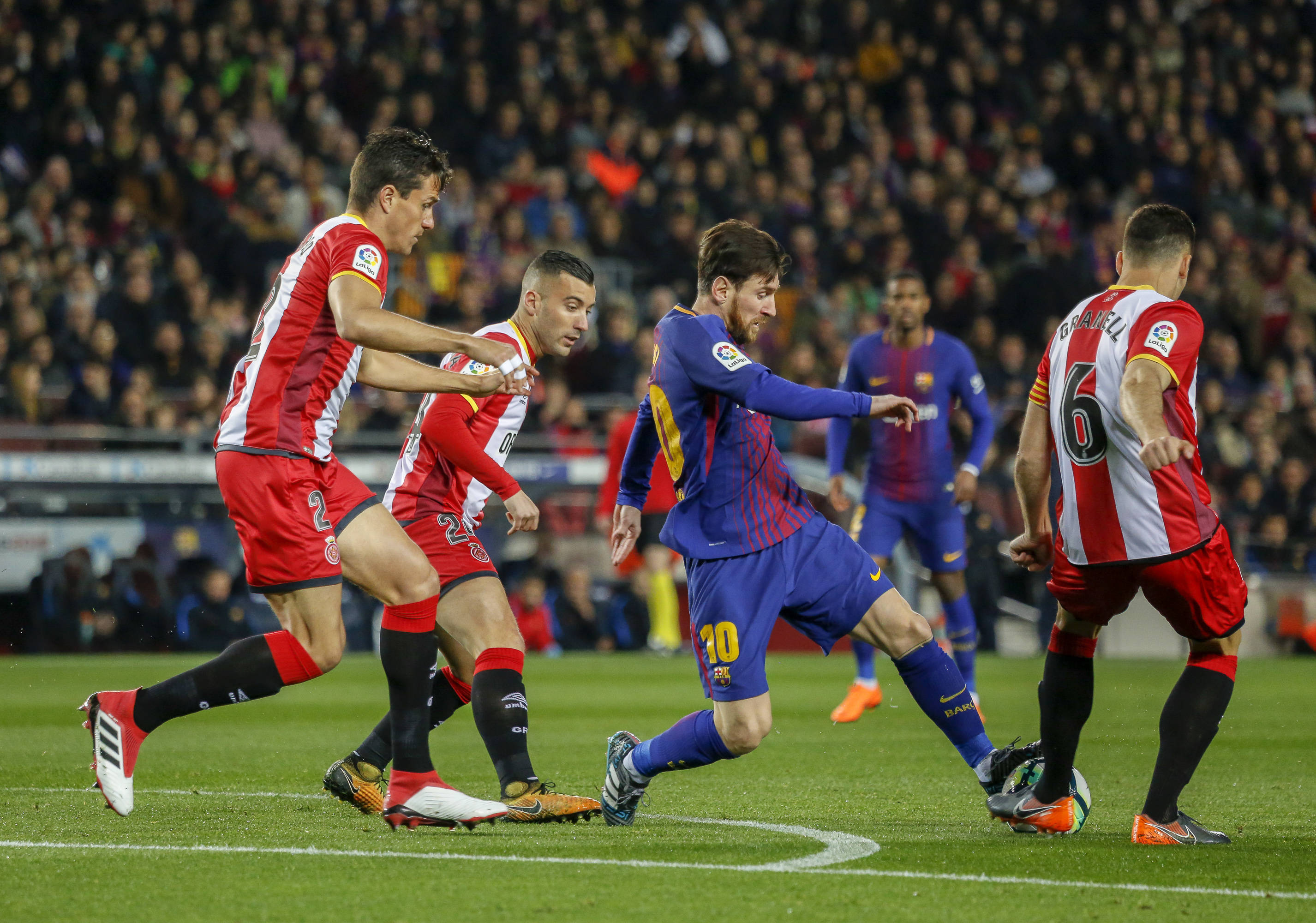 AG全站-排球战术中的集体防守战术的四种基本防守阵型